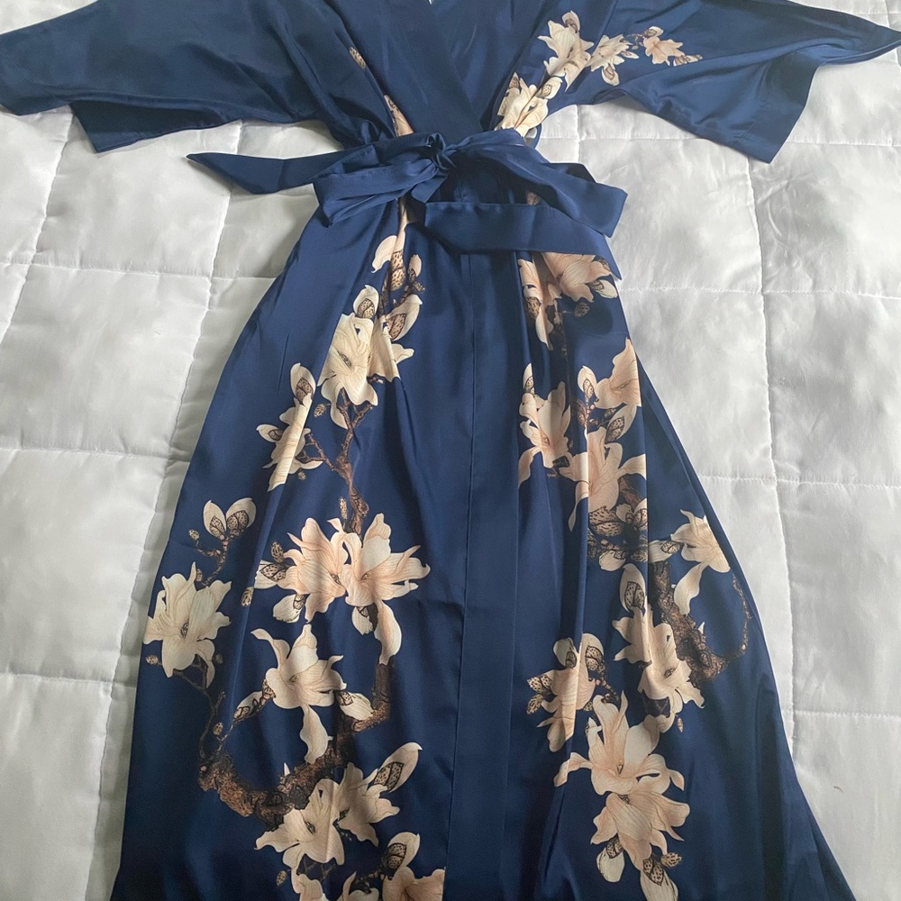 Floral Navy Robe